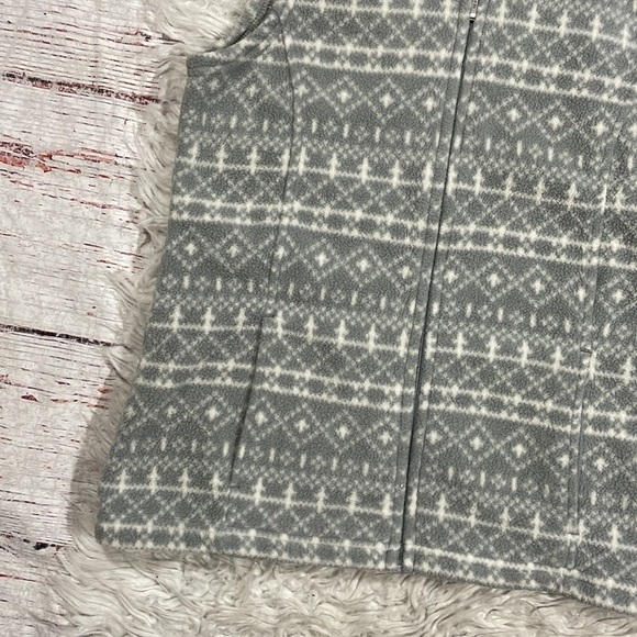 LL Bean Gorpcore Gray Fair Isle Fleece Zip Vest - Picture 4 of 10
